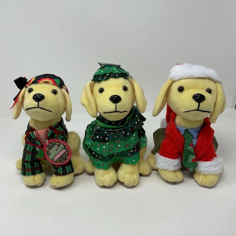 Raising Canes Christmas Vacation Plush Set Aunt Bethany Tree Santa 2022 Lot of 3
